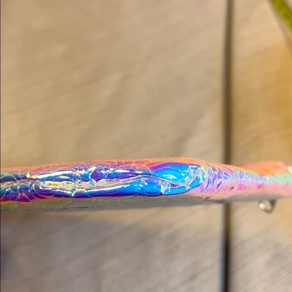 Iridescent wristlet/pouch EUC - Picture 5 of 13